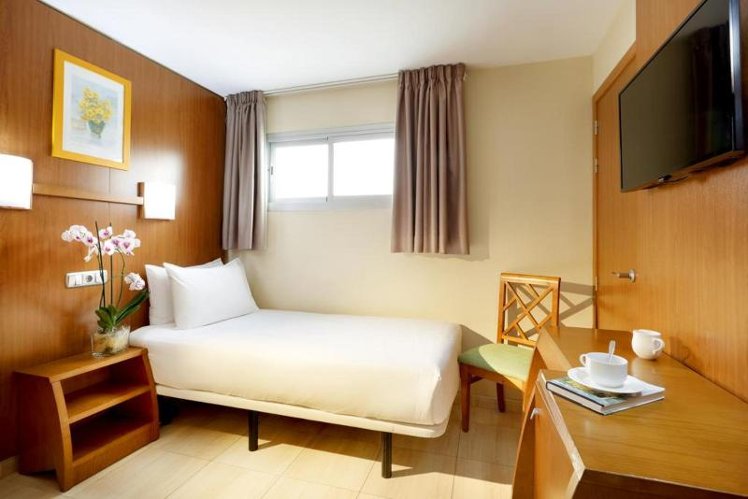 SINGLE STANDARD Room