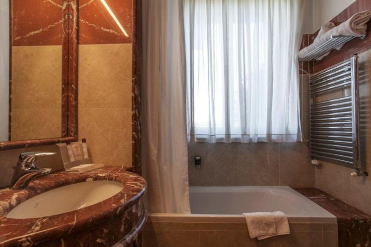 DOUBLE STANDARD Room