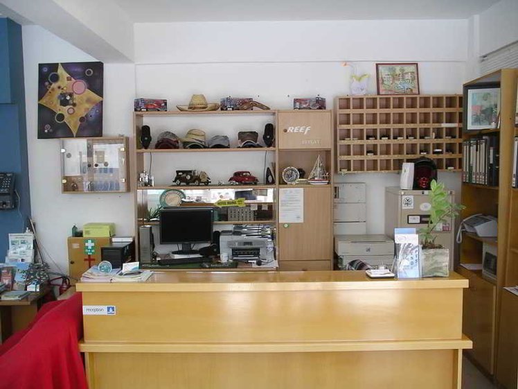 Renos Hotel Apts