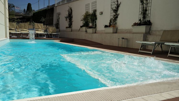 Swimming pool