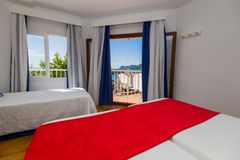 HOSTAL CALA RATJADA