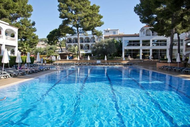 Hotel Beach Club Font De Sa Cala Mallorca Holidays To