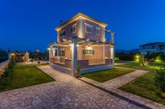 Argo Art Boutique & Luxury Villa