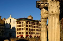 Hotel Forum