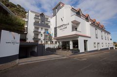 Santa Cruz Village Hotel