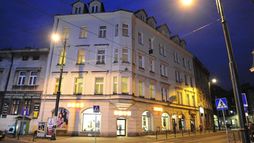 Kosmopolita Guest Rooms