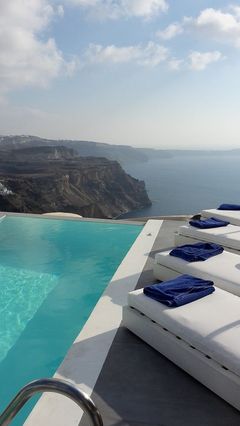 Mythical Blue Luxury Suites