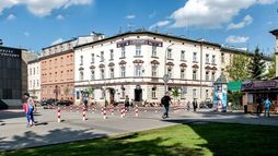 Station Aparthotel