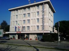 Hotel President