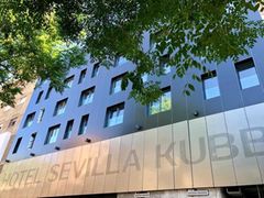 Hotel Macià Sevilla Kubb