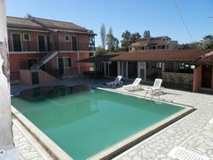 Mary Studios and Apartments