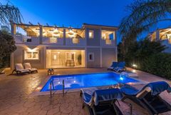 Mamfredas Luxury Resort