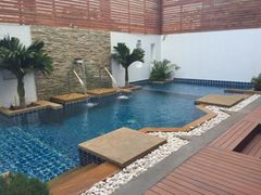 Forty Winks Phuket Hotel