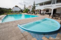 Vallian Village Hotel