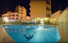 Hostal Adelino