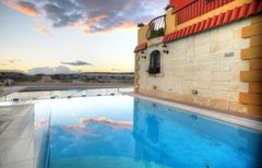 Soreda Hotel