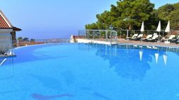 Golden Life Heights Deluxe Suite Hotel -  Adults Only