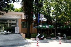 Oasis Park Hotel