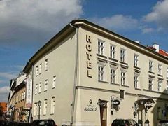 Amadeus Hotel