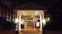 Green Palm Hotel