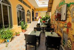 Bella Vista Beach Hotel