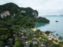 TreeHouse Villas - Adults Only
