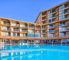 Four Views Oasis Hotel