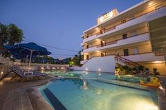 Erato Studios & Apartments