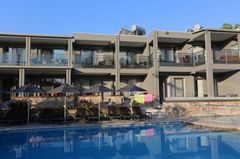 Dionysos Hotel