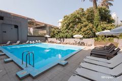 Amphitryon Boutique Hotel