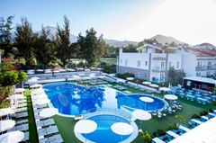 Coral Compostela Beach Golf Apartments